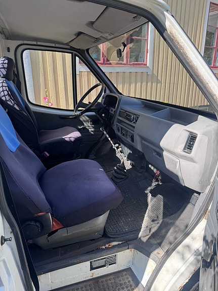 Ford Transit 7 of 8