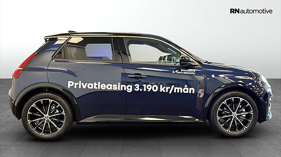 Renault 5 E-Tech 6 of 12