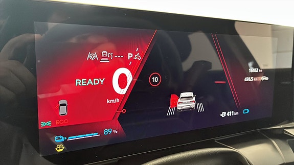Renault Scenic E-Tech 13 of 25