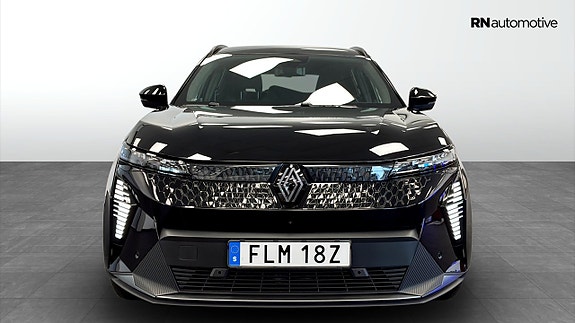Renault Scenic E-Tech 8 of 25