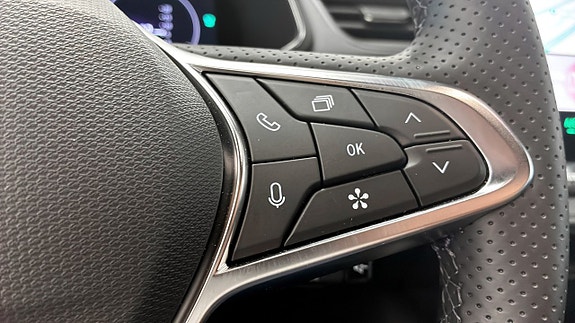 Renault Captur 16 of 24