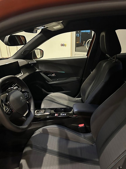 Peugeot 2008 8 of 8