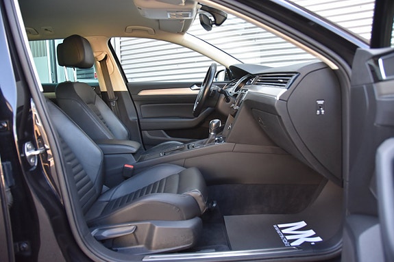 Volkswagen Passat 12 of 20