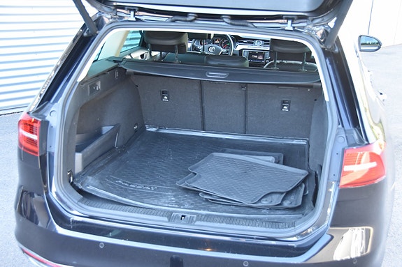 Volkswagen Passat 8 of 20
