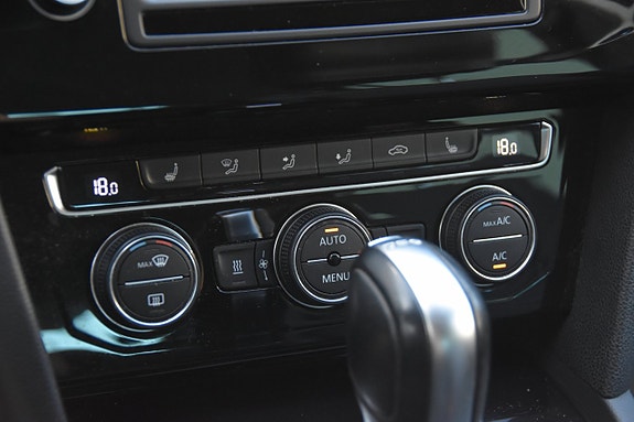 Volkswagen Passat 18 of 20
