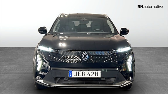 Renault Scenic E-Tech 12 of 16