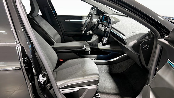 Renault Scenic E-Tech 4 of 16