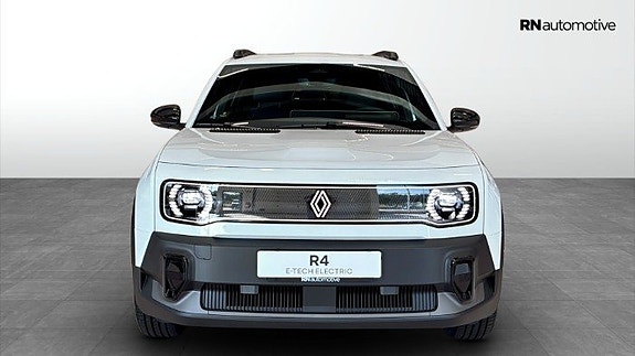 Renault 4 E-Tech 8 of 23