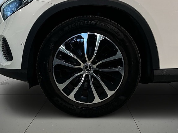 Mercedes-Benz GLC200 13 of 22