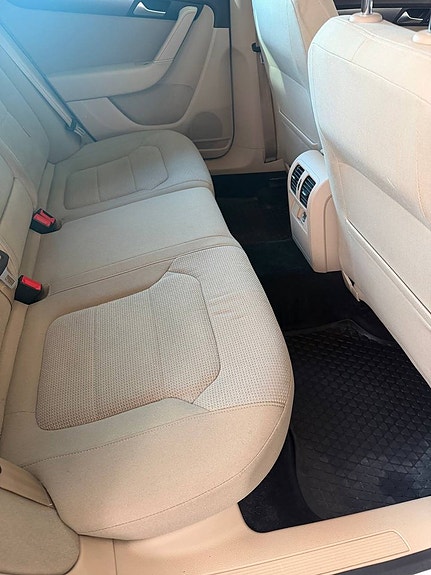 Volkswagen Passat 11 of 11