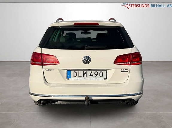 Volkswagen Passat 5 of 11