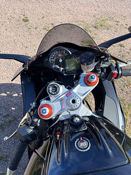 Aprilia RSV4 LÅGMILAD 6 of 6