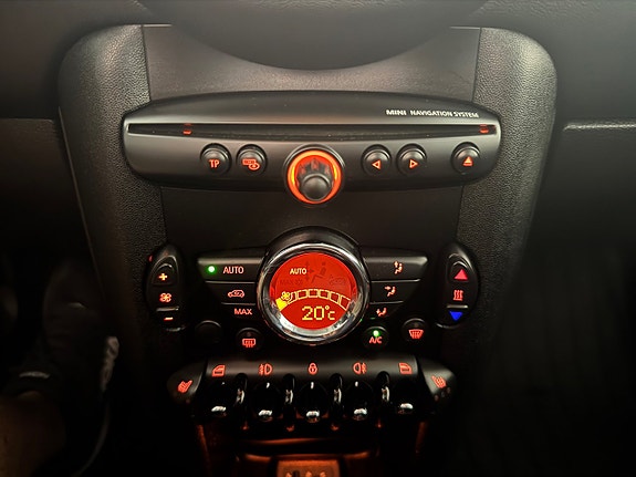 MINI Cooper 12 of 15