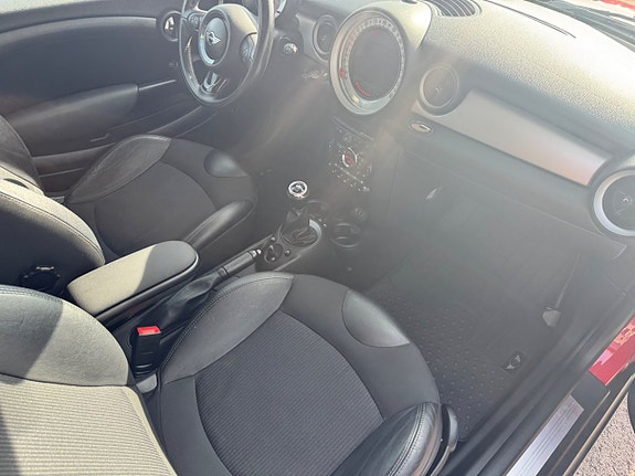 MINI Cooper 9 of 15