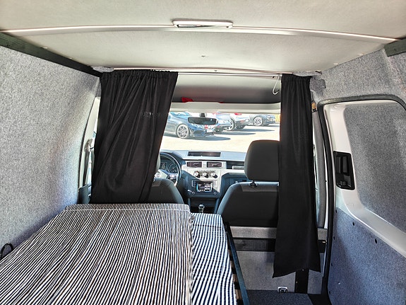 Volkswagen Caddy Maxi 3 of 8