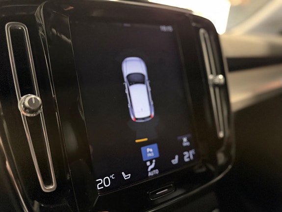 Volvo XC40 19 of 19