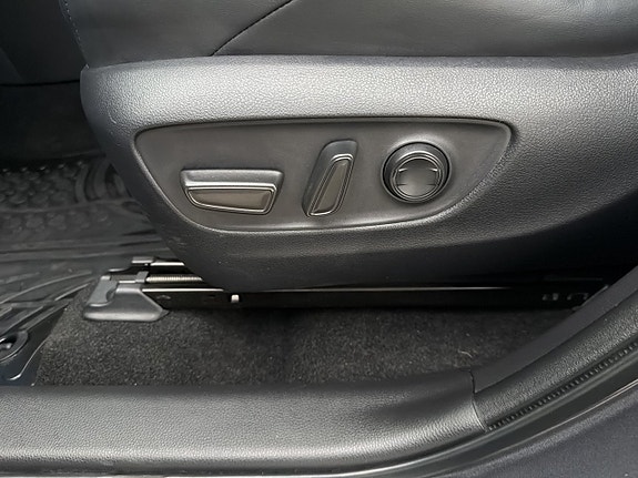 Toyota RAV4 20 of 24