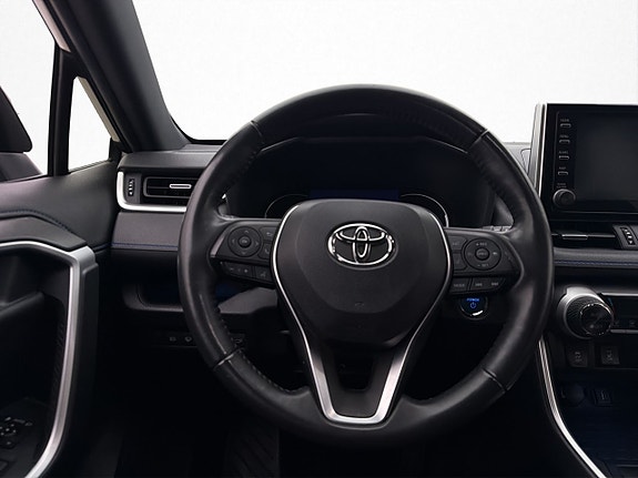 Toyota RAV4 12 of 24