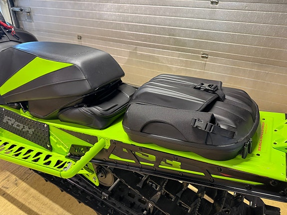 Arctic Cat M 8000 ES -18 5 of 6