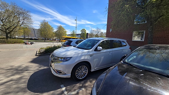 Mitsubishi Outlander 16 of 25