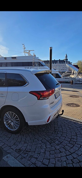 Mitsubishi Outlander 25 of 25