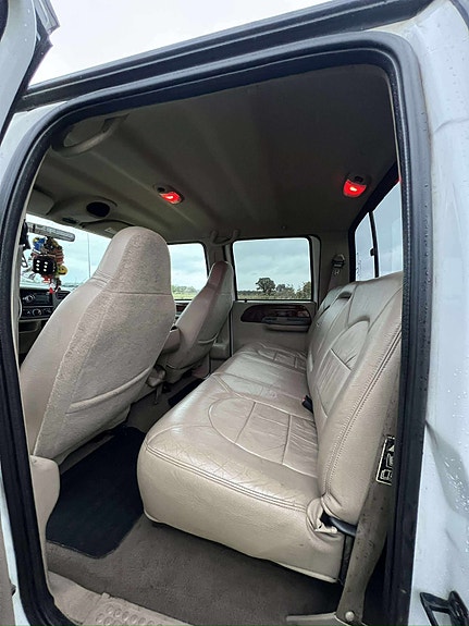 Ford F-350 7 of 7