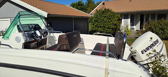 Sting 530 S 2013 med 75 hk Evinrude E-tec 2 of 3