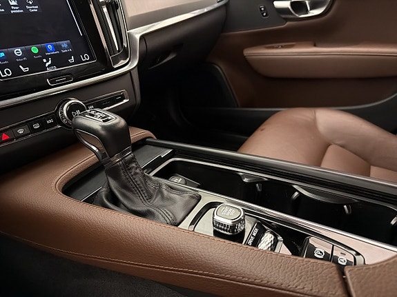 Volvo V90 24 of 30