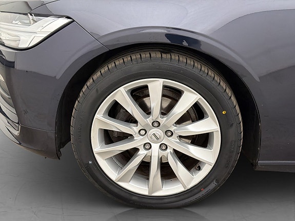Volvo V90 28 of 30