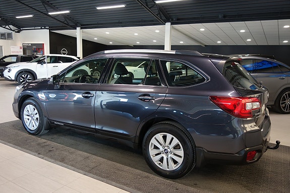 Subaru Outback 2 of 6