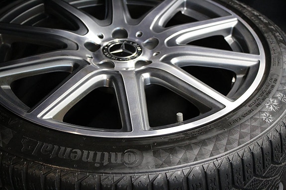 Mercedes-Benz A45 18 of 30