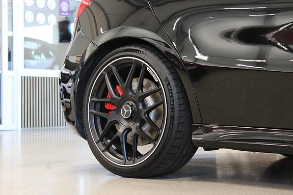 Mercedes-Benz A45 12 of 30