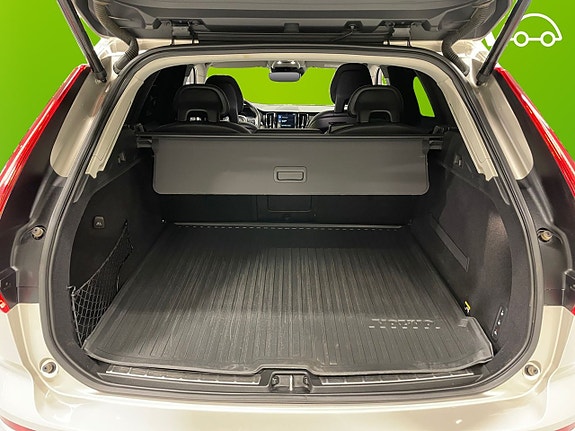 Volvo XC60 16 of 23