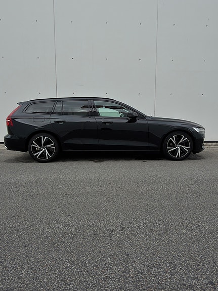 Volvo V60 10 of 29