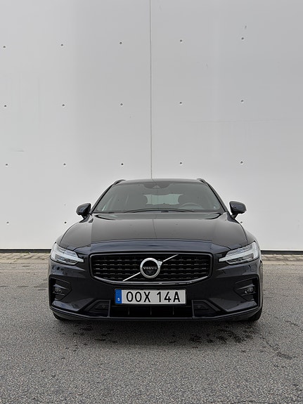 Volvo V60 2 of 29