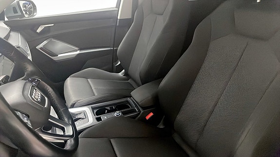 Audi Q3 8 of 14
