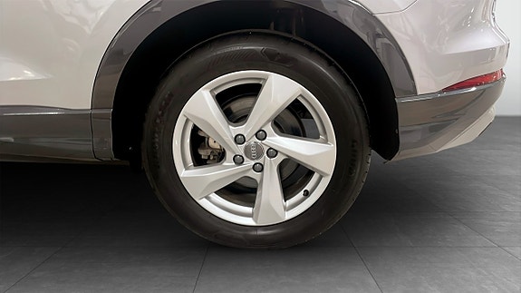 Audi Q3 6 of 14