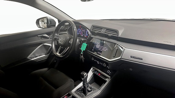 Audi Q3 11 of 14