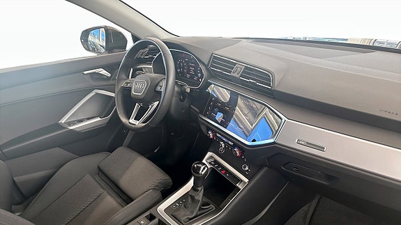 Audi Q3 14 of 14