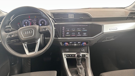 Audi Q3 13 of 14