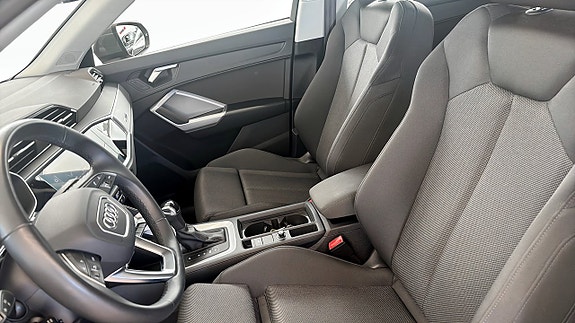 Audi Q3 10 of 14