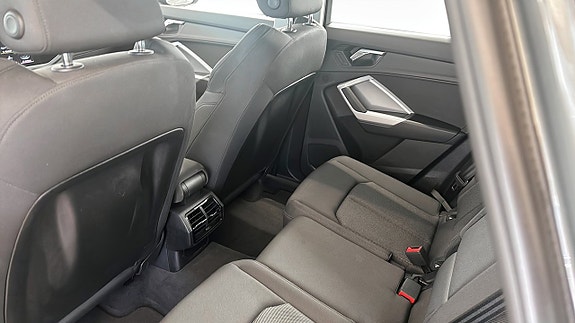 Audi Q3 11 of 14