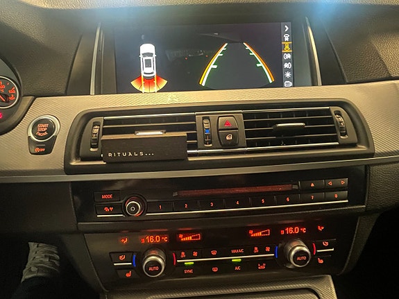 BMW 520d 13 of 14