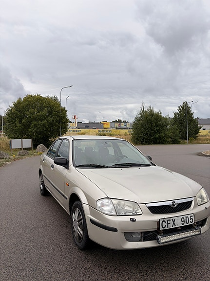 Mazda 323S 3 of 4