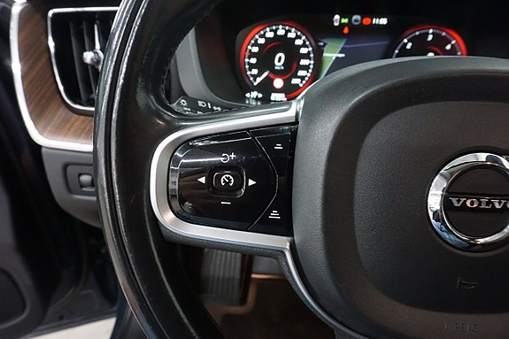 Volvo XC60 14 of 27