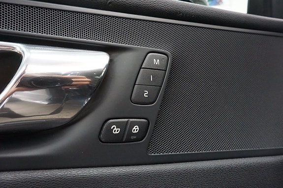 Volvo XC60 22 of 27