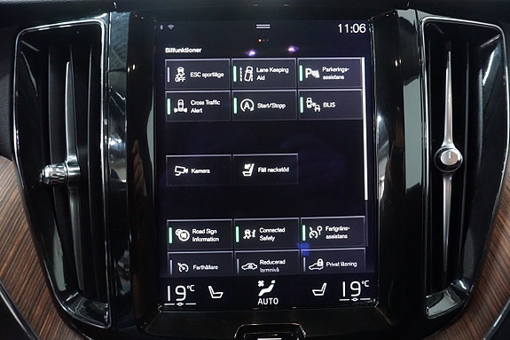 Volvo XC60 19 of 27