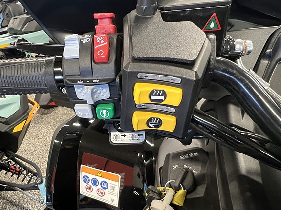 Can-Am Outlander 650 MAX PRO+ T3b Nyskick 97 mil 9 of 11