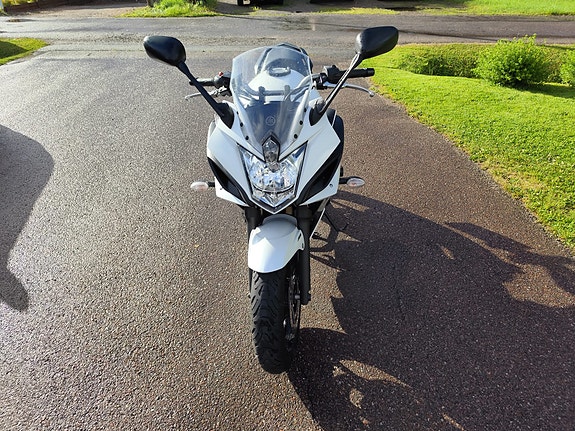 Yamaha XJ6 Diversion F 3 of 10