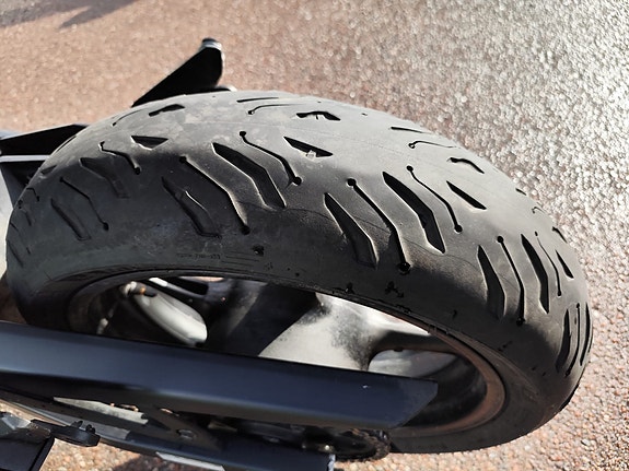 Yamaha XJ6 Diversion F 8 of 10